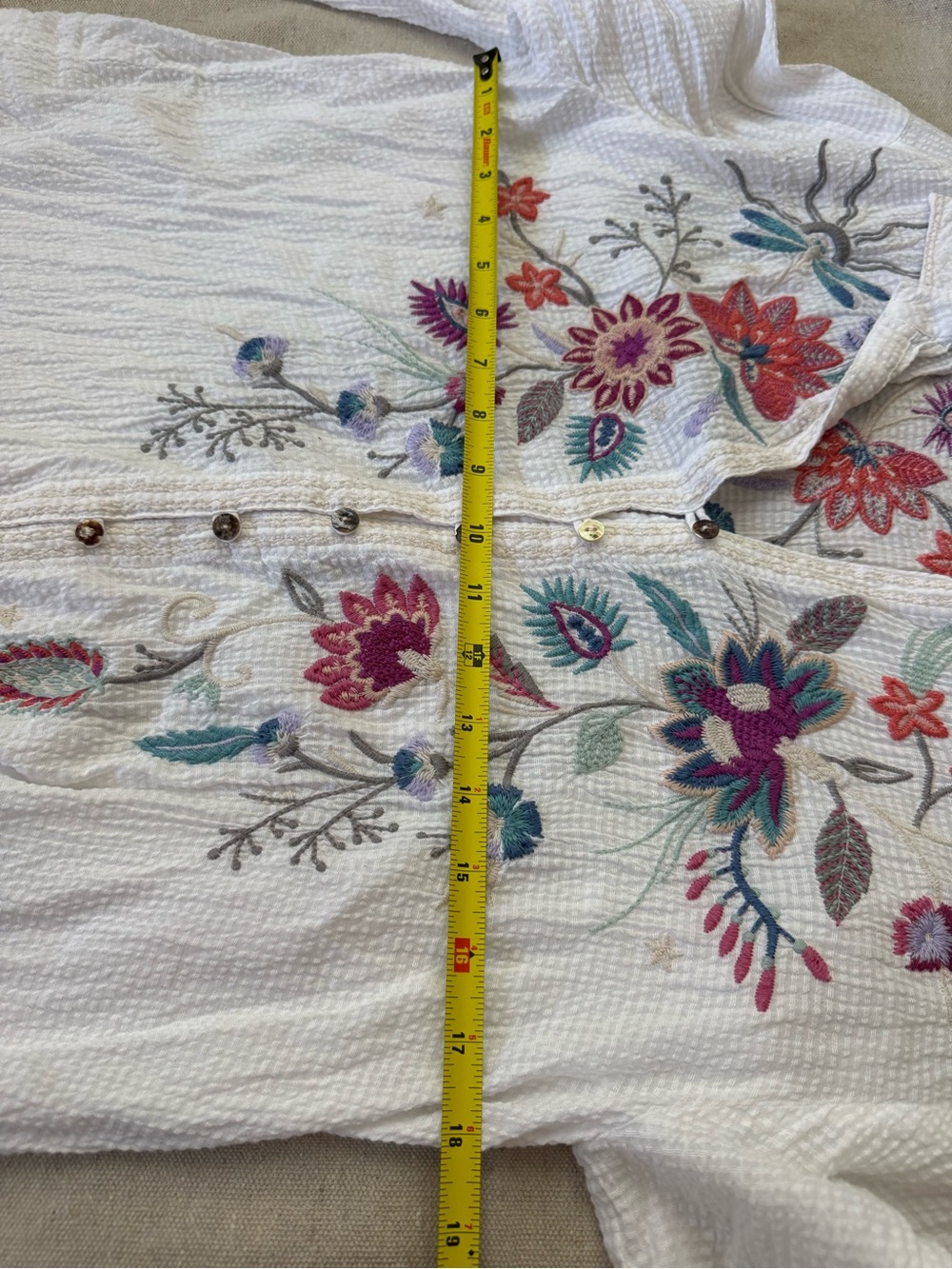 Johnny Was Workshop Embroidered Floral Shirt Size S White Boho Button Front - Picture 6 of 9